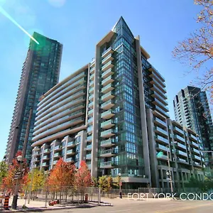 lakefront-living-downtown-toronto-free-parking-and-gym.hotelstorontoontario.org/