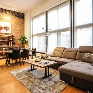 apt-elegant-1-bedroom-in-old-port-202.hotels-in-montreal.org/